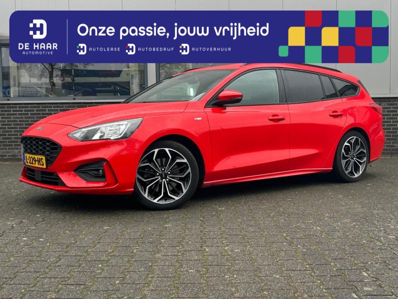 Ford Focus - 1.0 Ecoboost ST-Line X Bus. - Dodehoeksensoren - Navi - Parkeerc - AutoWereld.nl