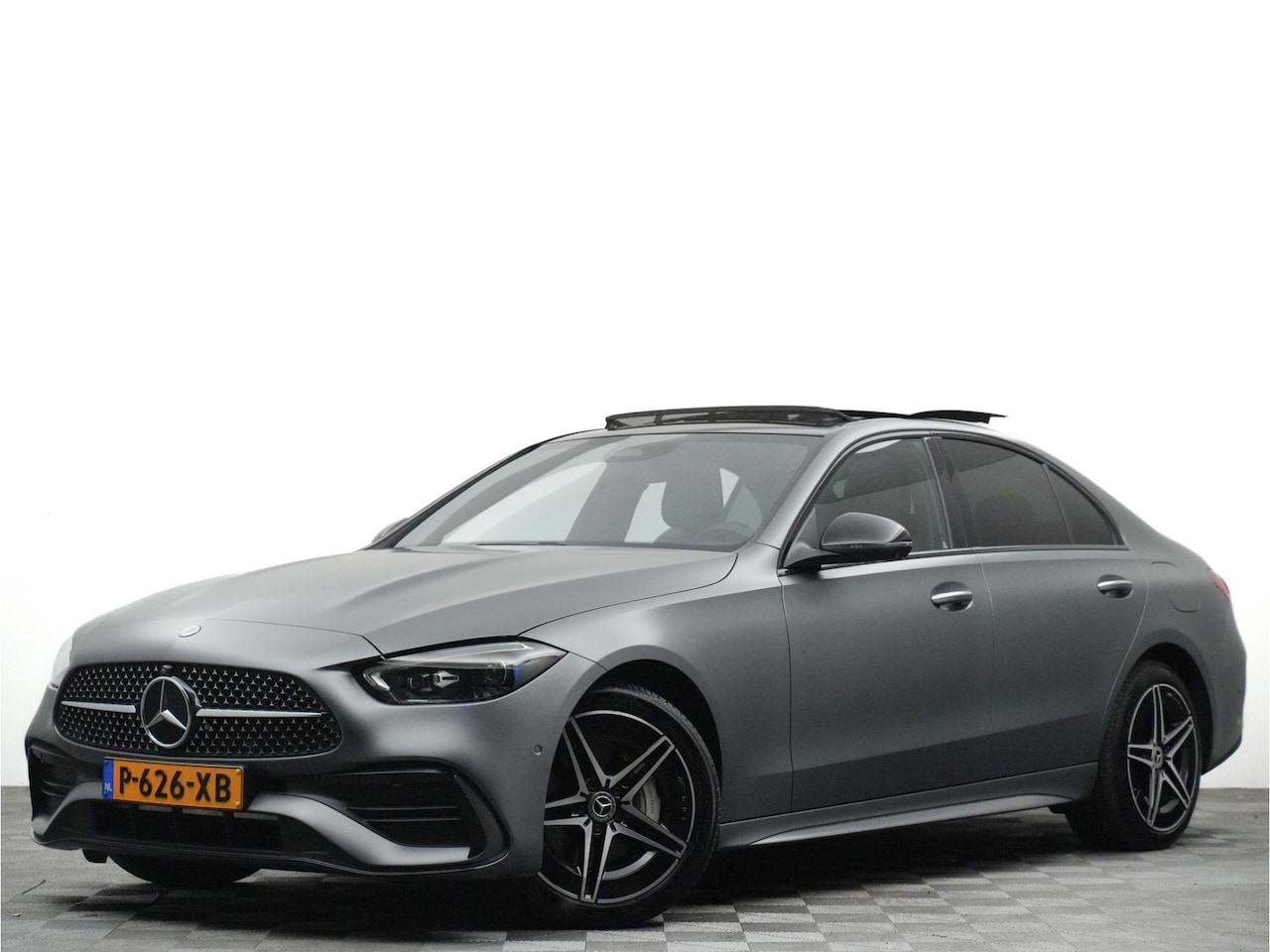 Mercedes-Benz C-klasse - 300 e AMG 335pk Aut9 Premium Plus (alle opties,eerste eigenaar) - AutoWereld.nl