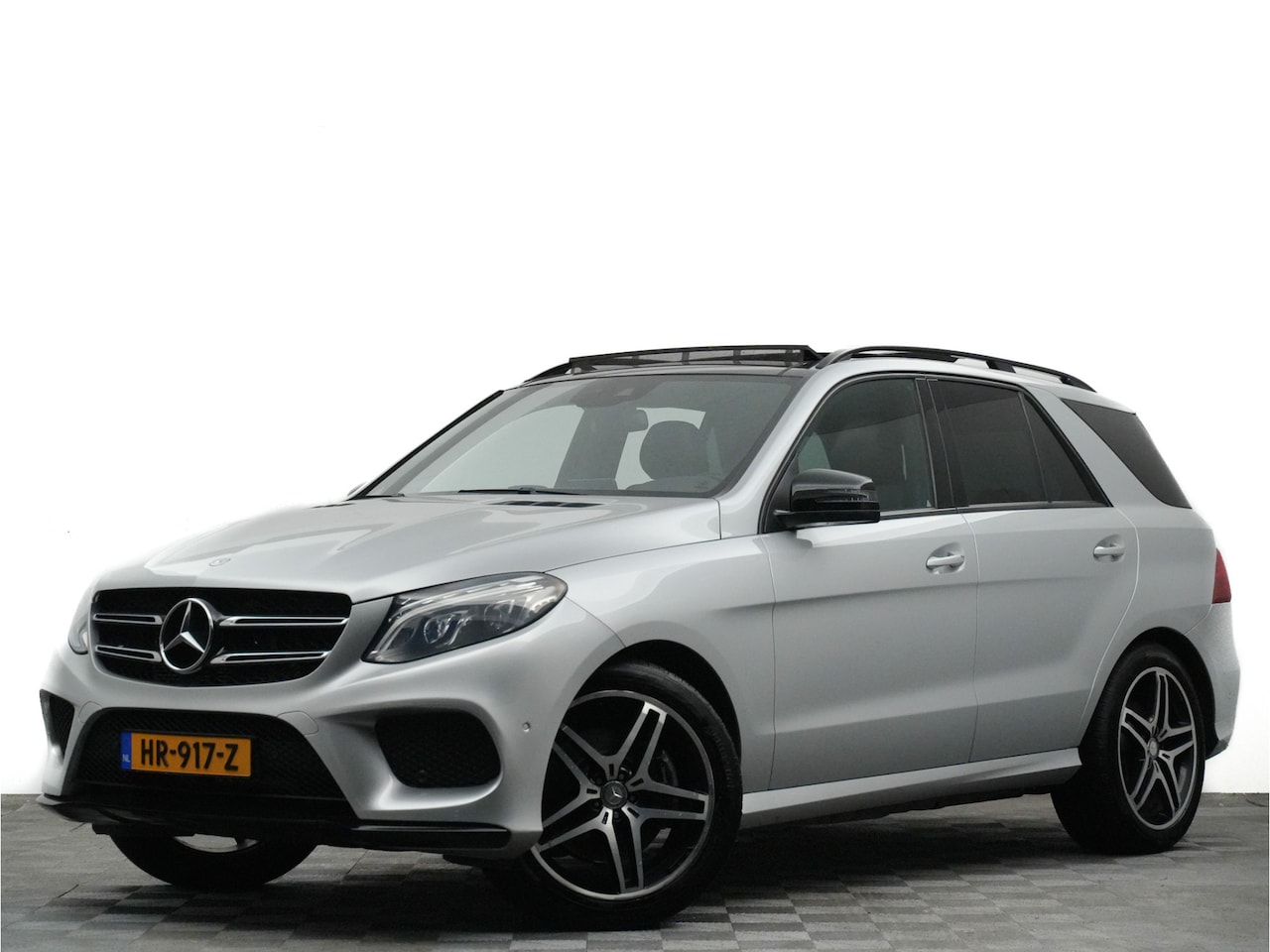 Mercedes-Benz GLE-Klasse - 500 e 4MATIC 550pk AMG (panodak,sfeerverlichting,standkachel,keyless) - AutoWereld.nl