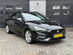 Seat Leon Sportstourer - 1.5 eTSI FR Launch Edition, Trekhaak, ACC, Vol