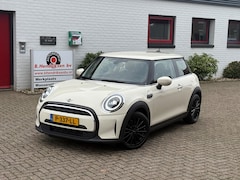 MINI One - 3-Deurs (f56) 1.5 102pk Aut Business Edition/ John Cooper Works velgen/ Navigatie/ Half le