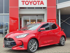 Toyota Yaris - 1.5 Hybrid 130 Executive NIEUW DIRECT LEVERBAAR DODEHOEKDETECTIE 17' LM-VELGEN PARK-SENSOR