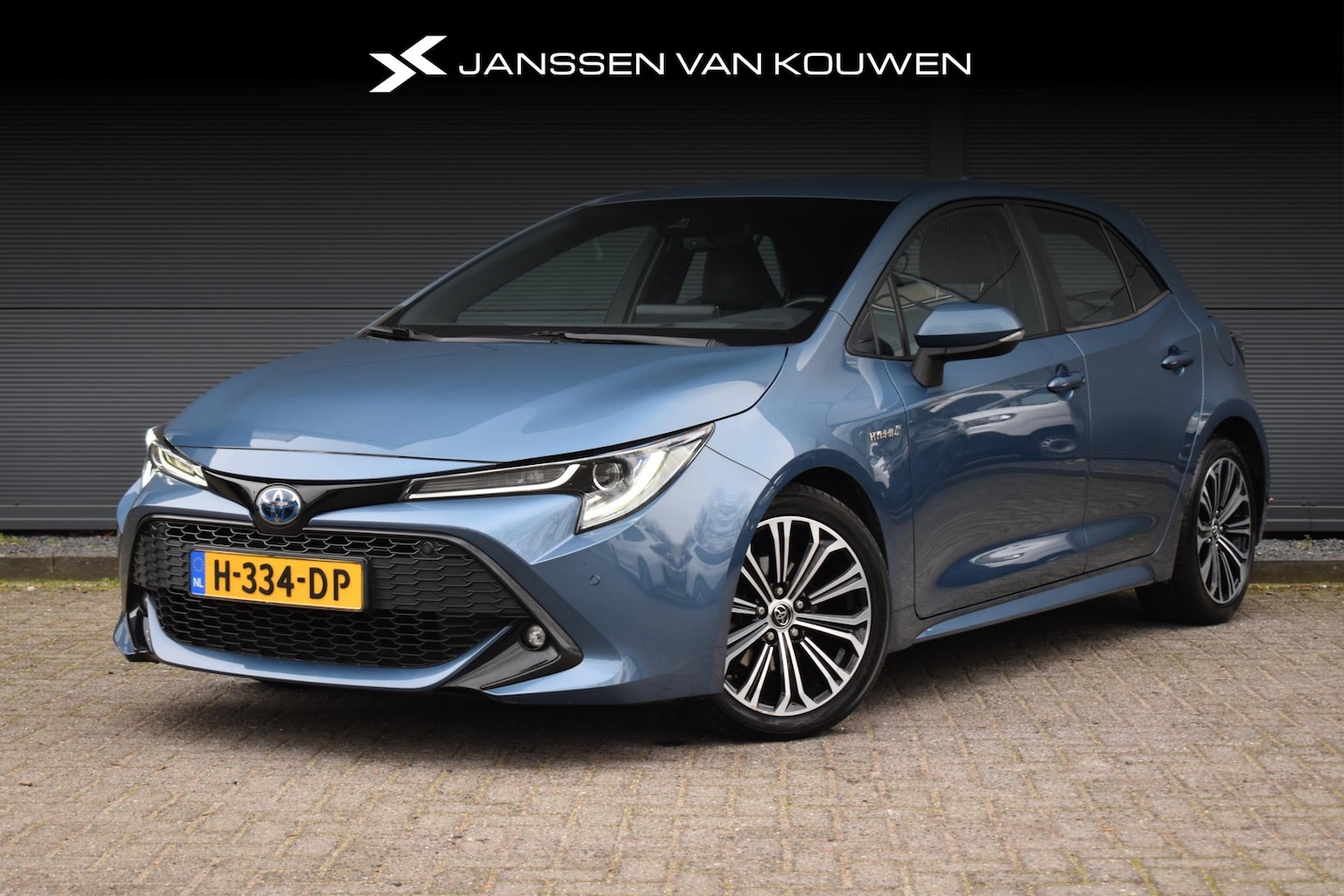 Toyota Corolla - 1.8 Hybrid Business Intro / Stoelverwarming / Navigatie / Achteruitrijcamera - AutoWereld.nl