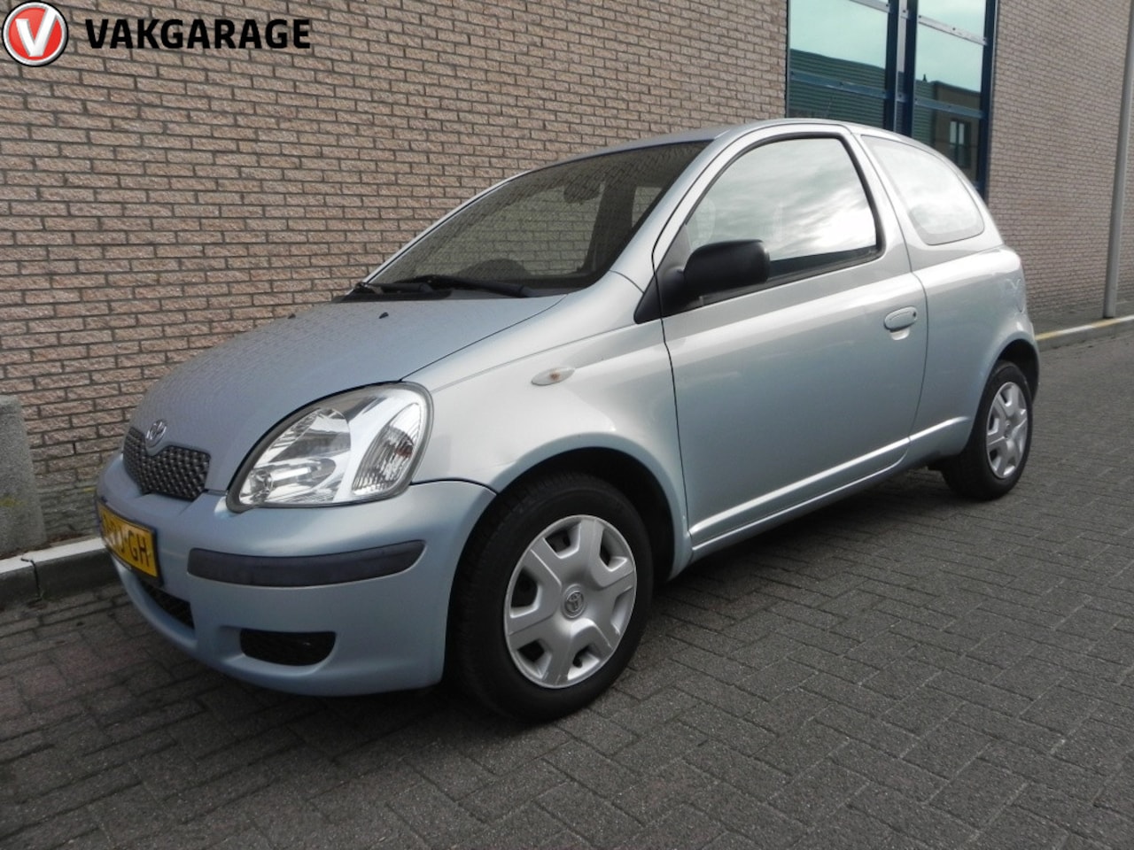 Toyota Yaris - 1.3 VVT-i Idols 1.3 VVT-i Idols - AutoWereld.nl