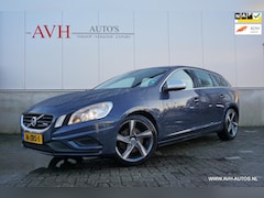 Volvo V60 - 1.6 T3 R-Design