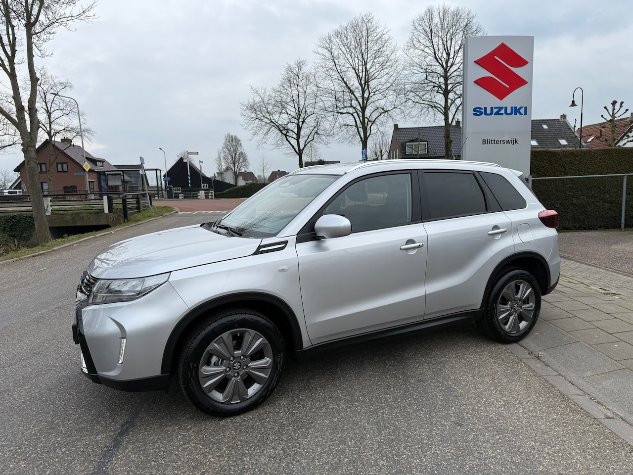 Suzuki Vitara - 1.4 Boosterjet Select Smart Hybrid 2025 MODEL // 1500 kilo trekgewicht // Nieuwstaat // Ri - AutoWereld.nl