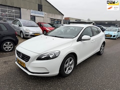 Volvo V40 - 2.0 D2 Kinetic Business NAV.+ Clima Bj:2015 NAP