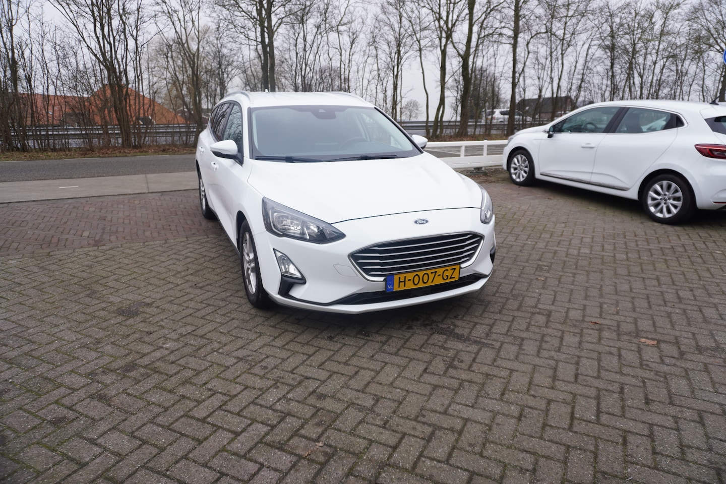 Ford Focus Wagon - 1.0 EcoBoost Trend Edition Business CARPLAY NAVI STOEL- EN STUURVERWARMING - AutoWereld.nl