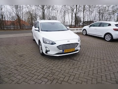 Ford Focus Wagon - 1.0 EcoBoost Trend Edition Business CARPLAY NAVI STOEL- EN STUURVERWARMING