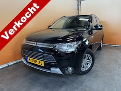 Mitsubishi Outlander - 2.0 PHEV Instyle leer | trekhaak schuifdak | navi