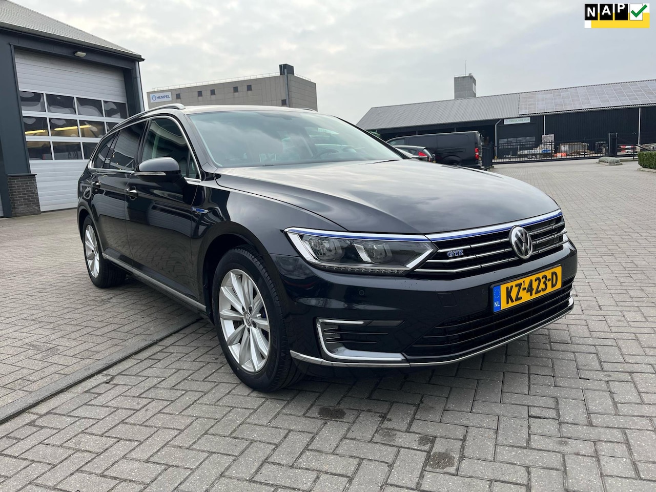 Volkswagen Passat Variant - 1.4 TSI GTE Connected Series Plus 1.4 TSI GTE Connected Series Plus - AutoWereld.nl