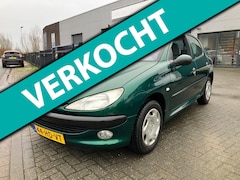 Peugeot 206 - 1.4 Gentry AUTOMAAT 113000KM