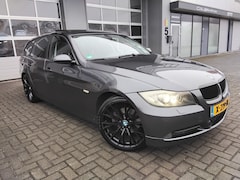 BMW 3-serie Touring - 325i High Executive