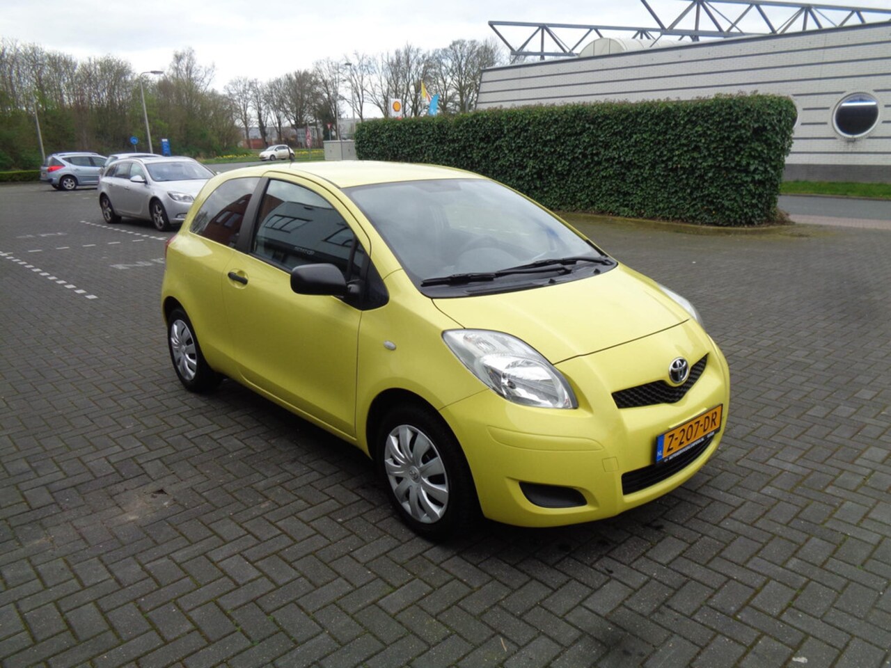 Toyota Yaris - 1.0 VVTi Cool 1.0 VVTi Cool - AutoWereld.nl