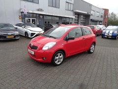 Toyota Yaris - 1.0 VVTi