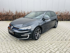 Volkswagen Golf - 1.4 TSI GTE pano leer acc gr navi trekhaak