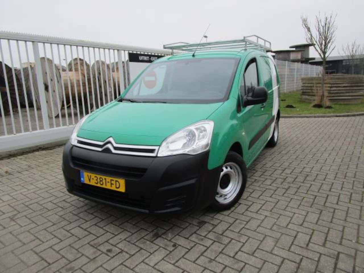 Citroën Berlingo - 1.6 BlueHDI 75 Club 1.6 BlueHDI 75 Club, 61.811 KM! - AutoWereld.nl