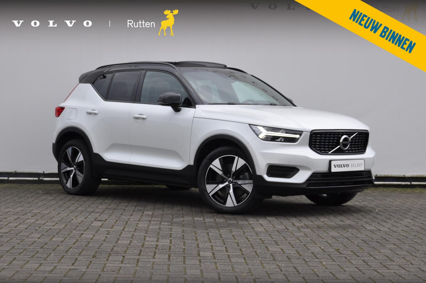 Volvo XC40 - T4 211PK Automaat Recharge R-Design Cruise control / Apple carplay / Android auto / Keyles - AutoWereld.nl