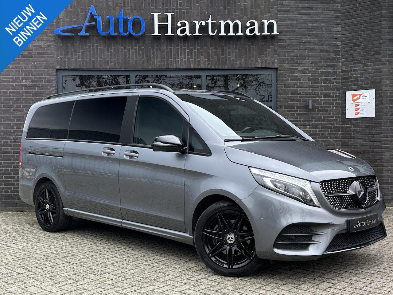 Mercedes-Benz V-klasse - 300d Lang DC Avantgarde AMG Luchtvering | Elek. Deuren | 360 cam | Burmester | Carbon - AutoWereld.nl