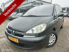 Peugeot 807 - 2.0-16V ST Premium Automaat/Trekhaak/CC/ECC/PDC