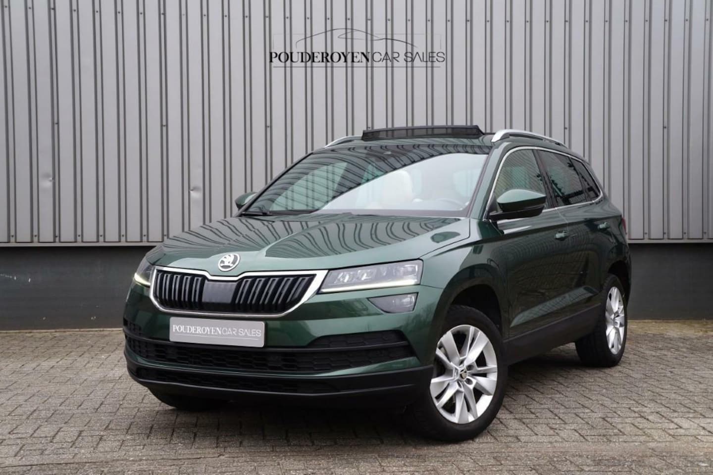 Skoda Karoq - 1.5 TSI Automaat / Panodak / Leer / Trekhaak /NL - AutoWereld.nl