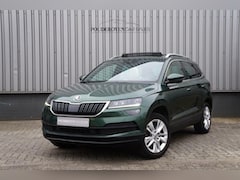 Skoda Karoq - 1.5 TSI Automaat / Panodak / Leer / Trekhaak /NL