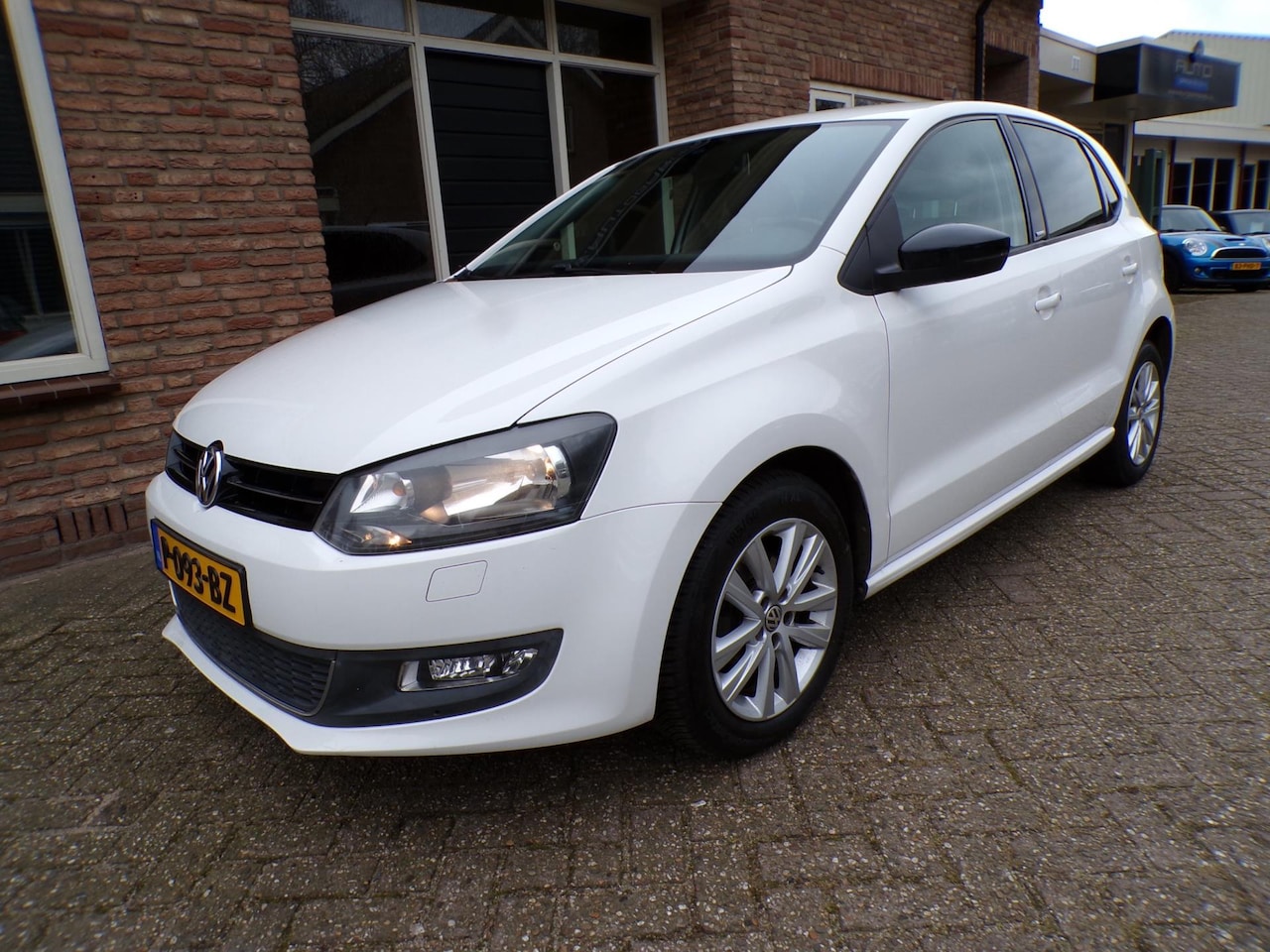 Volkswagen Polo - 1.2-12V Comfortline 5 Deurs / airco / Stoelverwarming - AutoWereld.nl