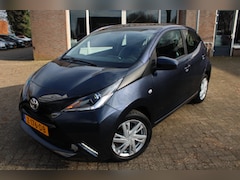 Toyota Aygo - 1.0 VVT-i x-cite Airco, CAMERA, Cruise control, Bluetooth, Elektrische ramen v, Leder, 15"