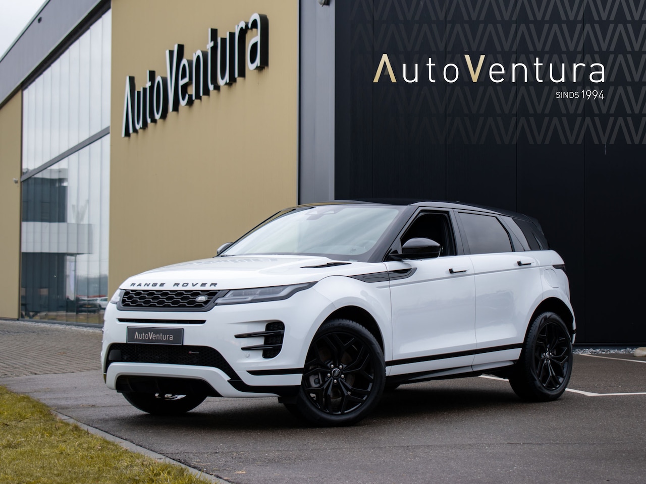 Land Rover Range Rover Evoque - 1.5 P300e AWD R-Dynamic SE | 1e eigenaar | Zeer compleet ! - AutoWereld.nl