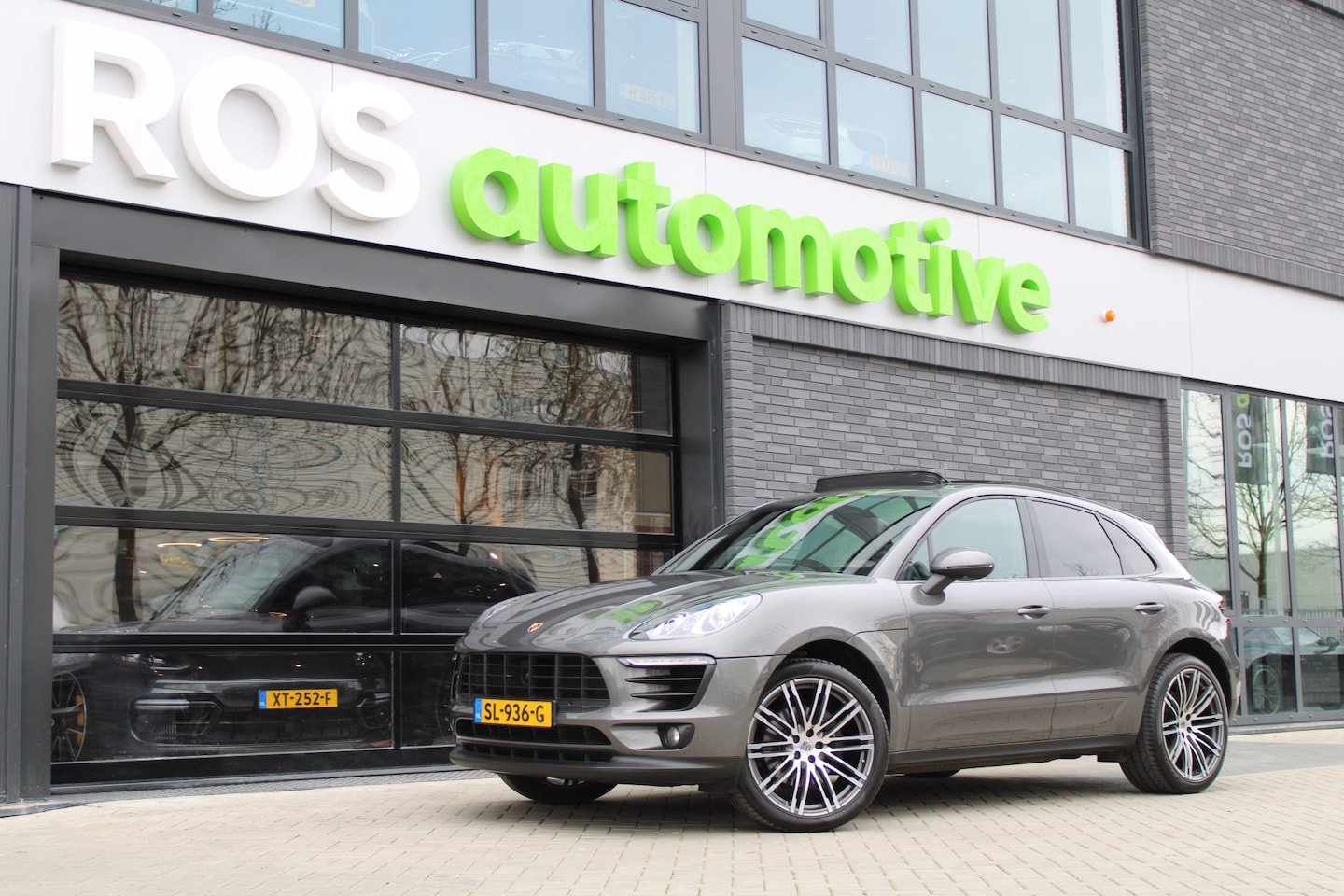 Porsche Macan - 2.0 | NAP! | PANO | MEMORY | ACC | CAMERA | LUCHTVERING | - AutoWereld.nl