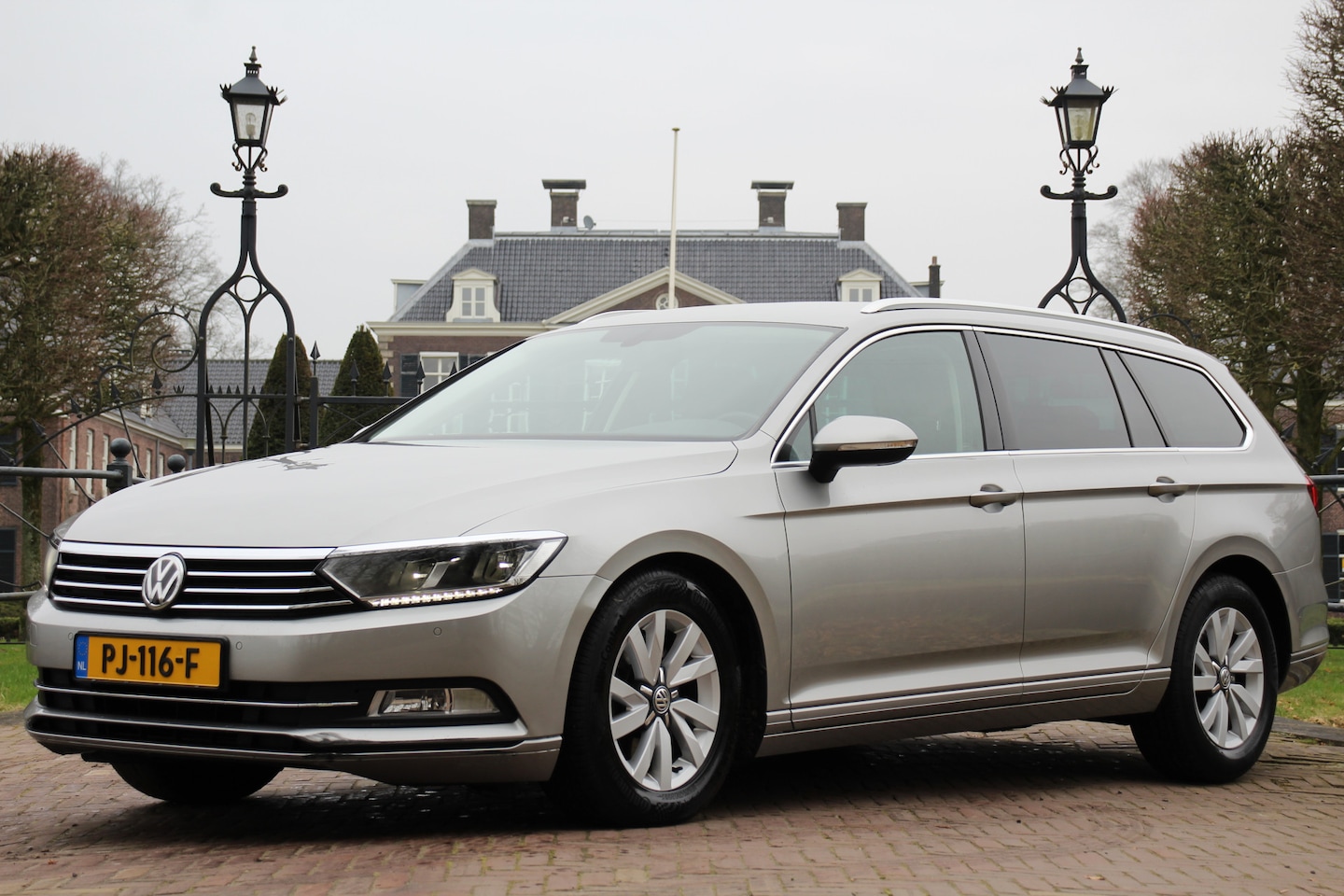 Volkswagen Passat Variant - 1.4 TSI AUTOMAAT | AGR COMFORT | ADAPTIVE CRUISE | DEALER OH! | LED | NAVI | CLIMA | PRIVA - AutoWereld.nl