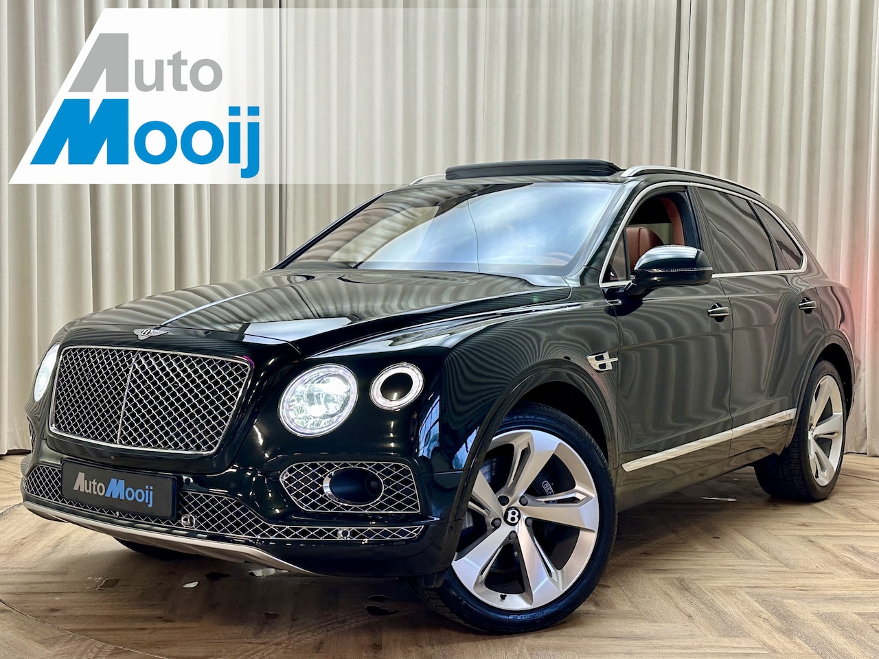 Bentley Bentayga - 6.0 W12 608 PK 4-Seats / Entertainment / Massage / Nightvision / NAIM HiFi / Full Option - AutoWereld.nl