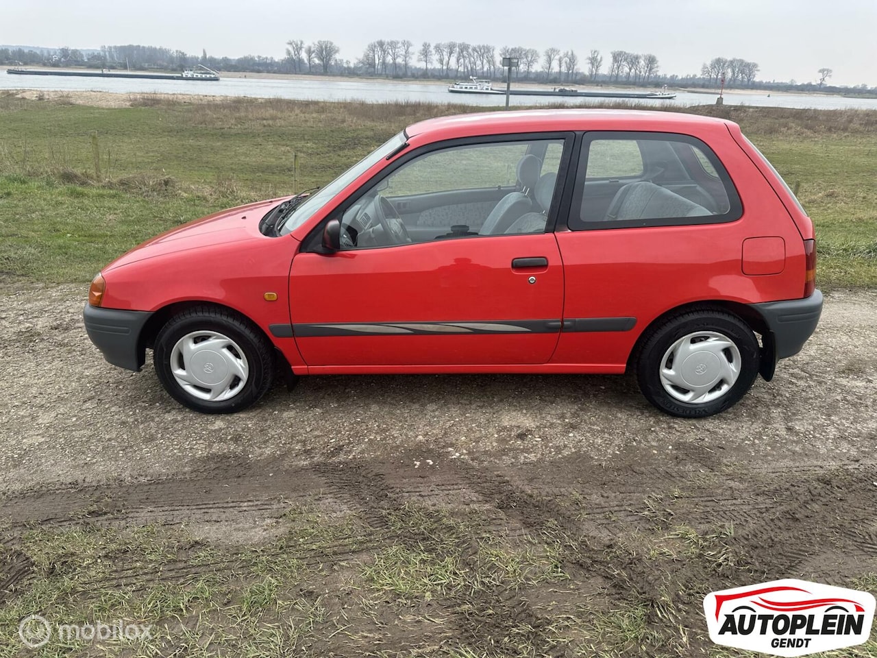 Toyota Starlet - 1.3 XLi Comfort Lage KM-STAND! 1e eigenaar! - AutoWereld.nl