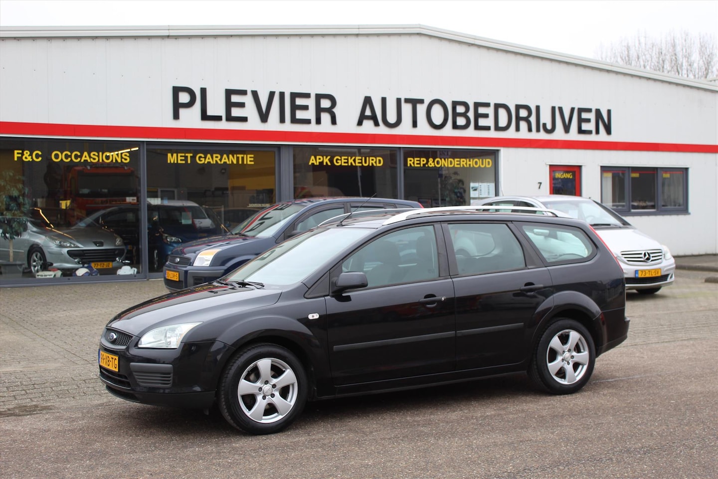 Ford Focus Wagon - 1.6 Ambiente 1.6 74KW Ambiente - AutoWereld.nl