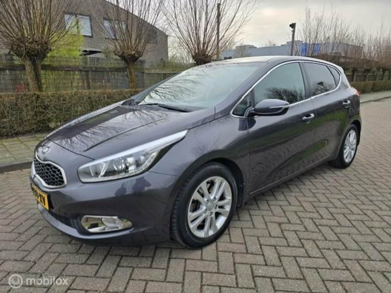 Kia Pro cee'd - 1.6 CRDi 1.6 CRDi Nieuwe APK - AutoWereld.nl