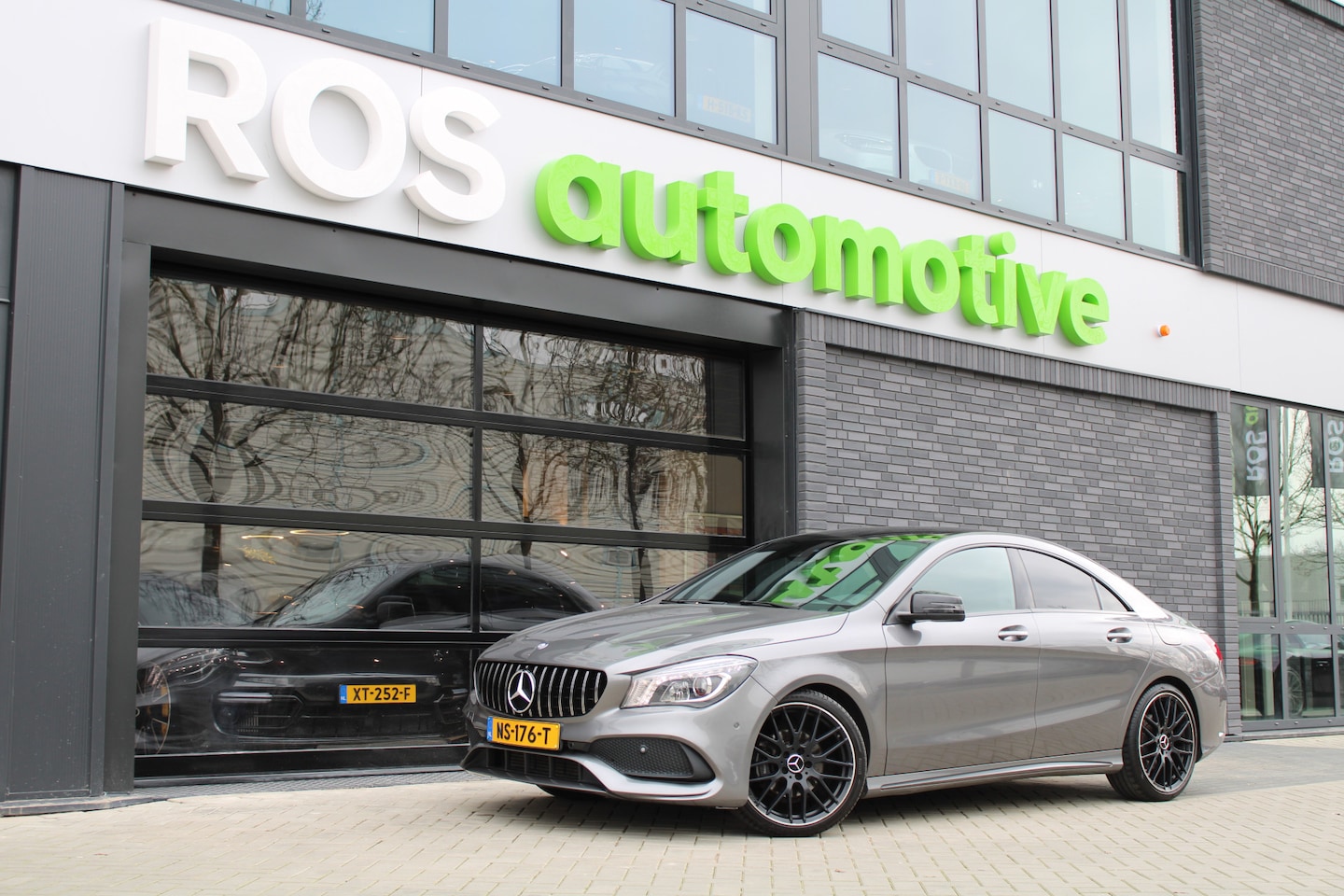 Mercedes-Benz CLA-Klasse - 180 OrangeArt Edition | MEMORY | AMG STYLING | CAMERA | CRUISE | STOELVERWARMING | - AutoWereld.nl