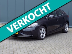 Volvo V40 - 1.6 D2 R-Design 6-Bak