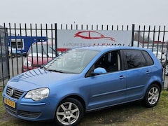 Volkswagen Polo - 1.4-16V Sportline