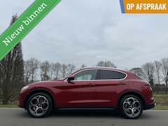 Alfa Romeo Stelvio - 2.0t Q4 280pk, Veloce, Rosso Competizione