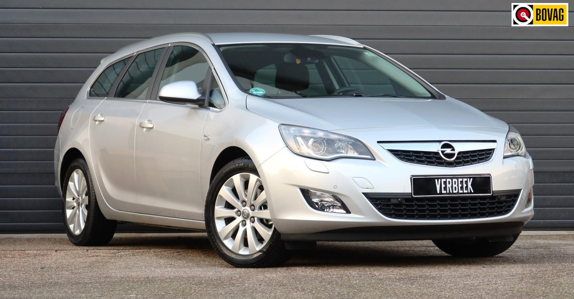 Opel Astra - 1.6 Turbo Cosmo Xenon/180PK/Eerste Eigenaar/Cruise - AutoWereld.nl