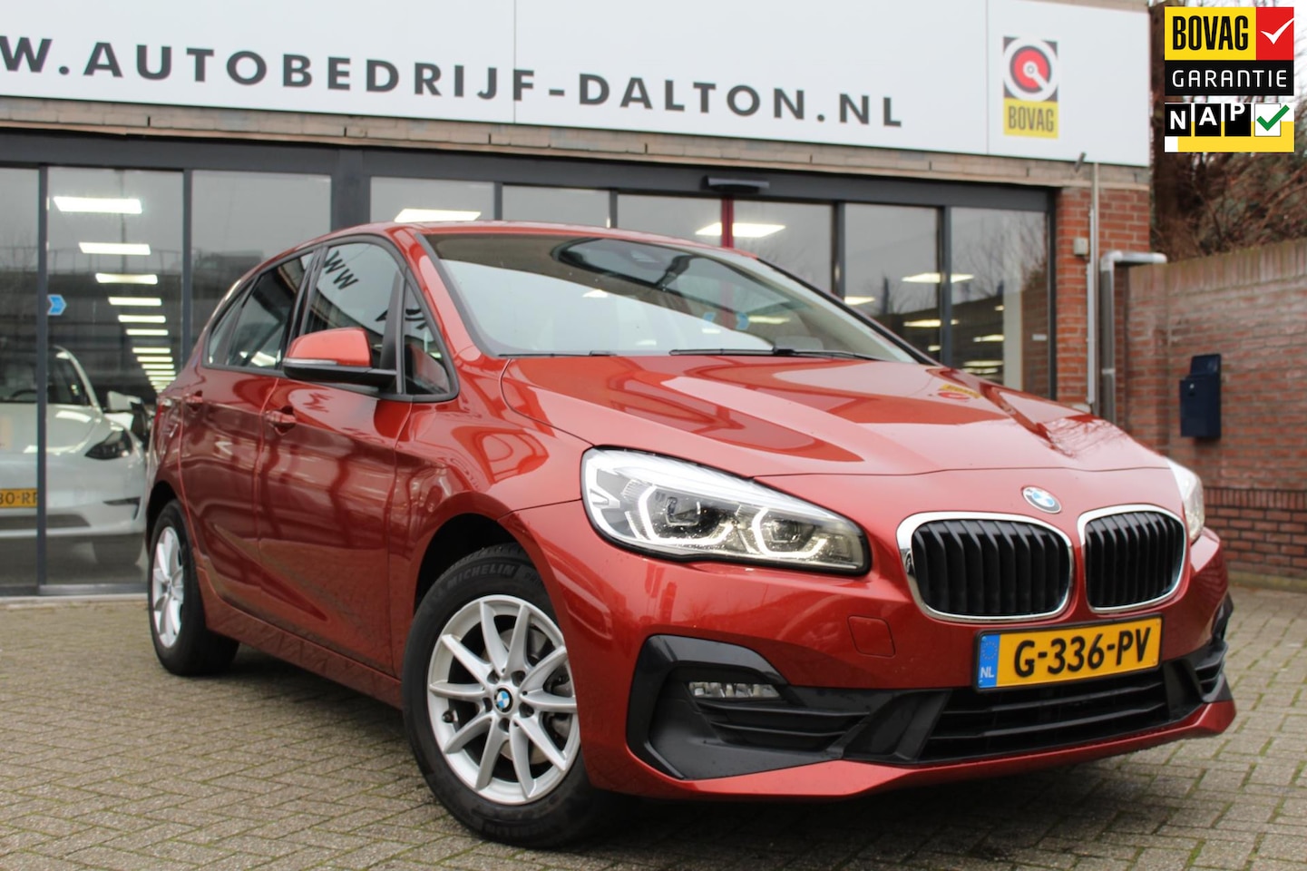 BMW 2-serie Active Tourer - 218i Executive AUTOMAAT / NAVIGATIE / LAGE KM! - AutoWereld.nl