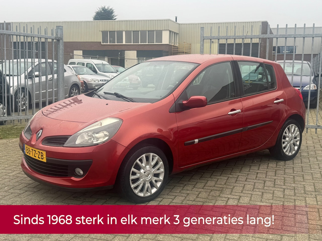 Renault Clio - 1.4-16V Exception 5 deurs 98PK! NL AUTO NAP! Leer l Airco l Cruise l LM velgen l MTF-stuur - AutoWereld.nl