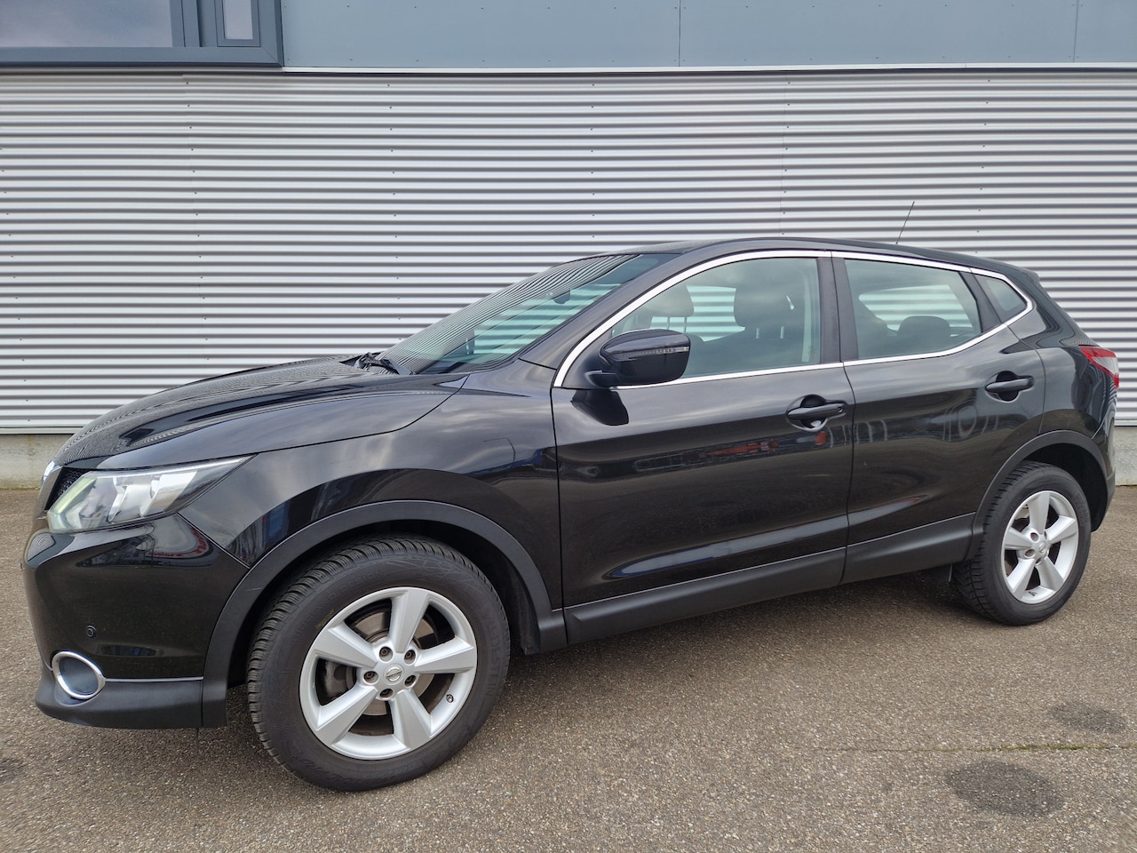 Nissan Qashqai - 1.2 Connect Edition Climatronic, Trekhaak , PDC - AutoWereld.nl