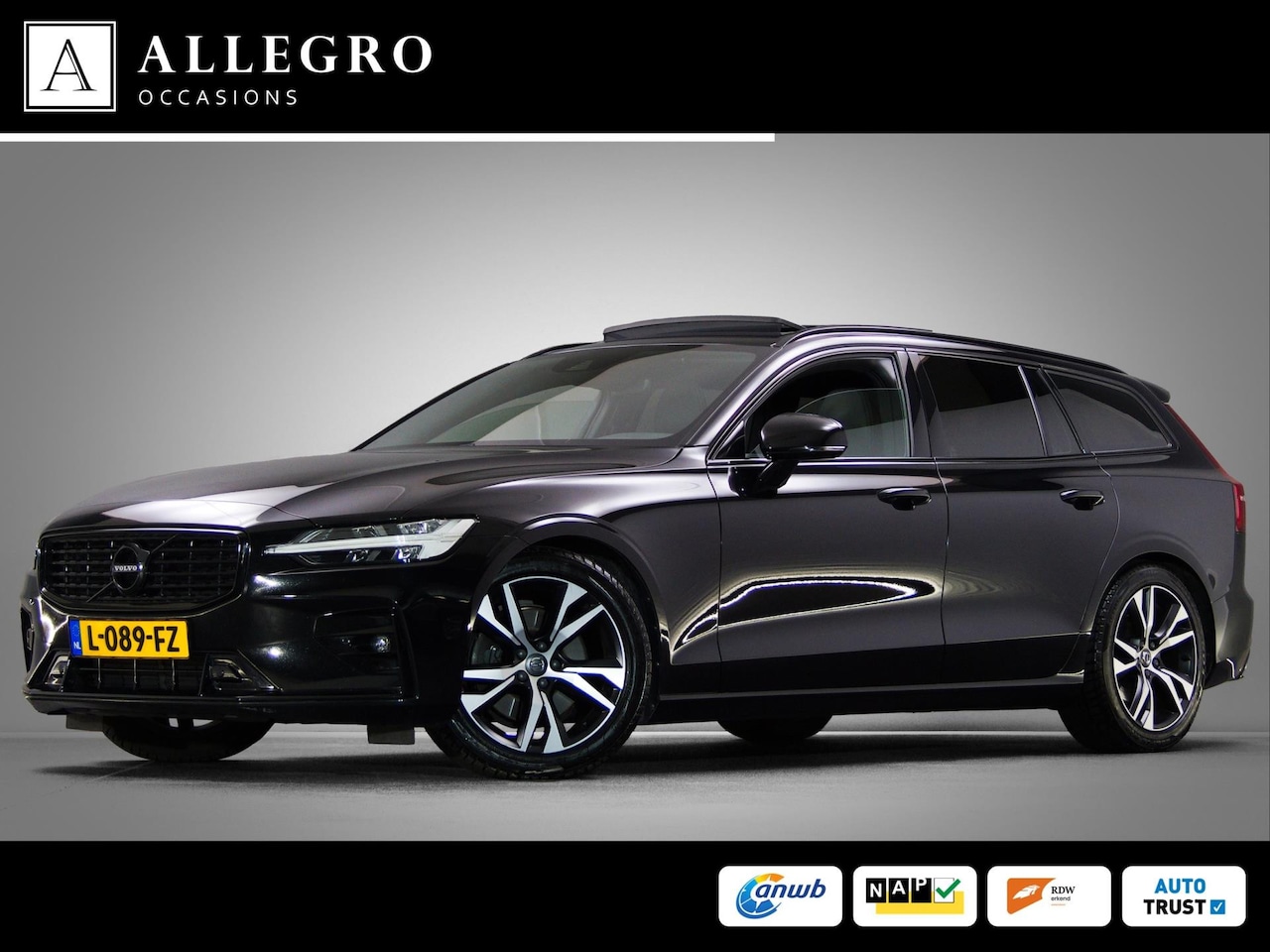 Volvo V60 - 2.0 B3 R-Design (SCHUIF-/KANTELDAK, HARMAN/KARDON, BLIS, ACHTERUITRIJCAMERA, TREKHAAK ELEC - AutoWereld.nl