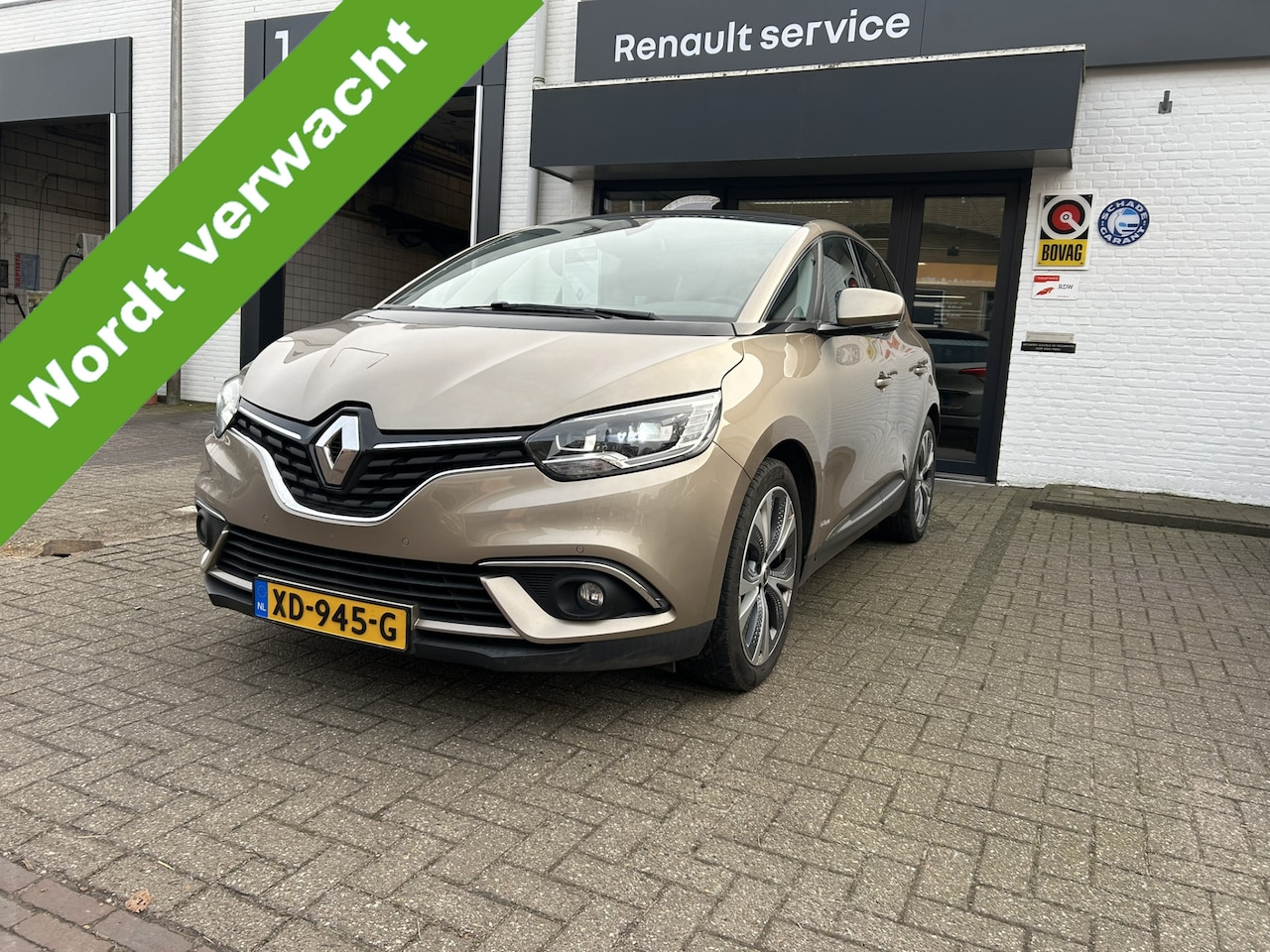 Renault Scénic - 1.3 TCe Intens | Panorama dak | Trekhaak | achteruitrijcamera | Parkeersensoren - AutoWereld.nl