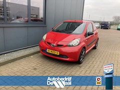 Toyota Aygo - 1.0 VVT-i Plus AIRCO/CARPLAY/MEDIA/15INCH