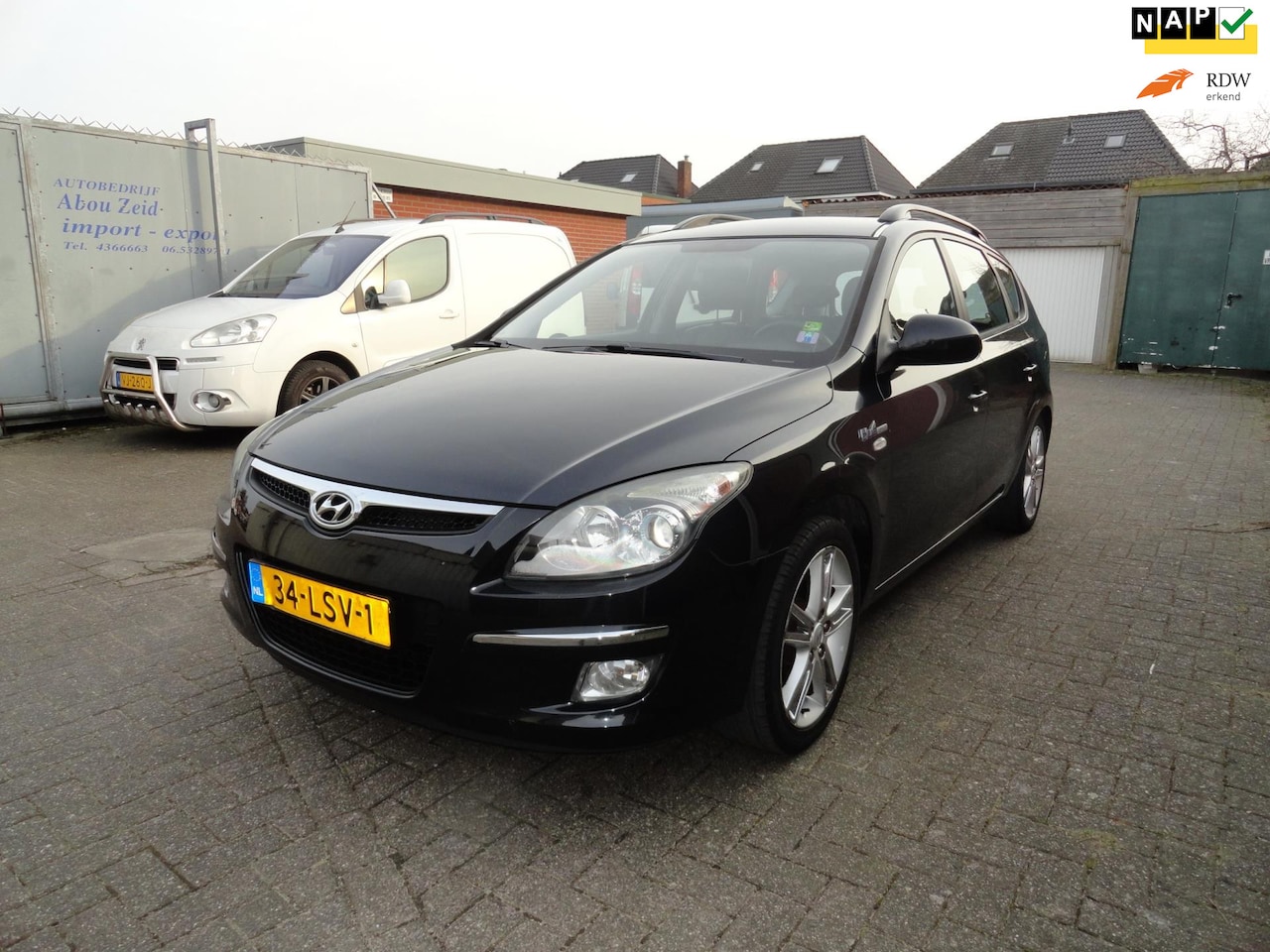 Hyundai i30 CW - 1.6i Blue Dynamic LPG G3 LEER AIRCO) - AutoWereld.nl