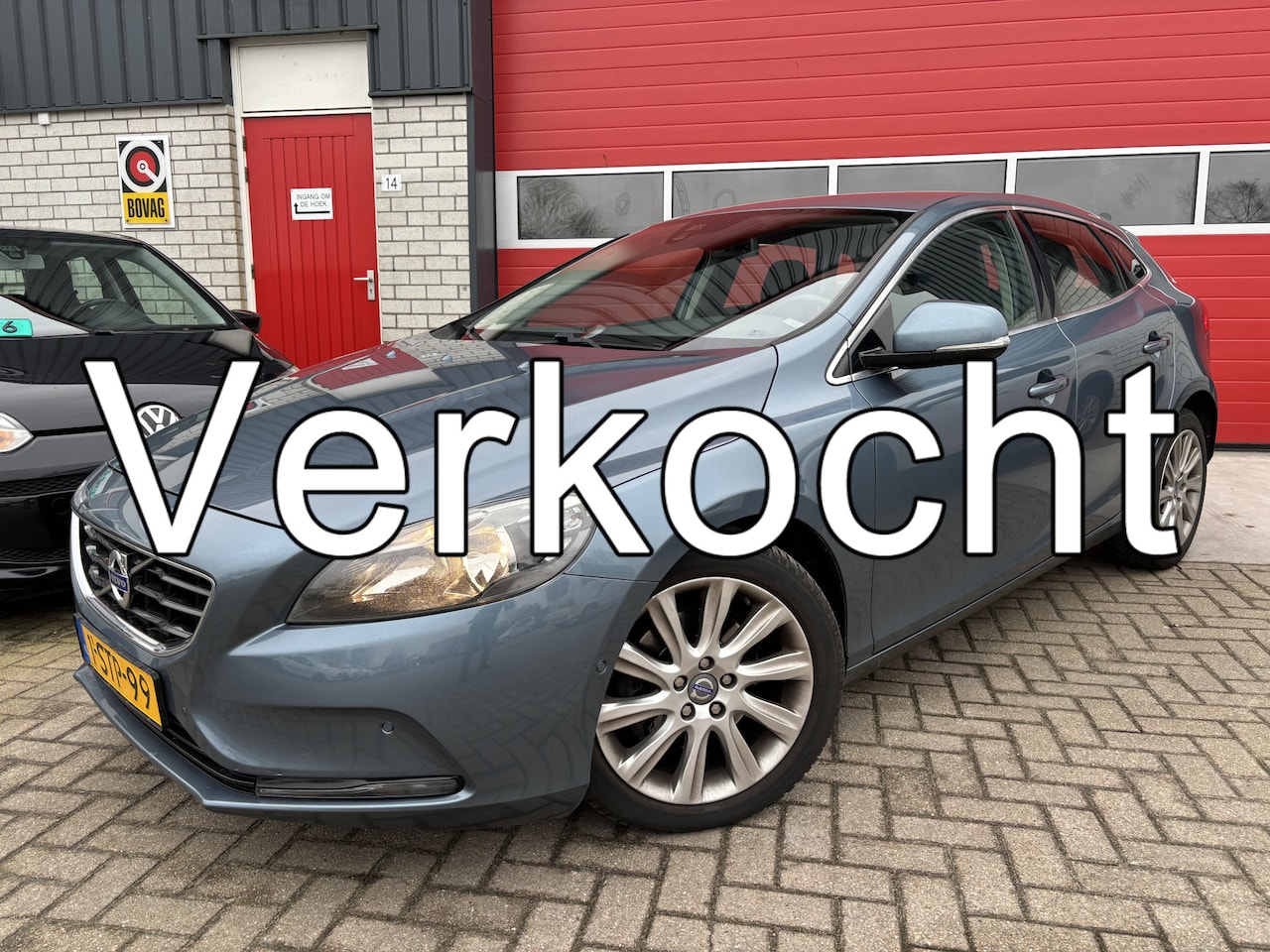 Volvo V40 - 1.6 T3 Momentum NWE D-RIEM / TREKHAAK / CAMERA / NAVI / CLIMA / PDC / BLUETOOTH / CRUISE / - AutoWereld.nl