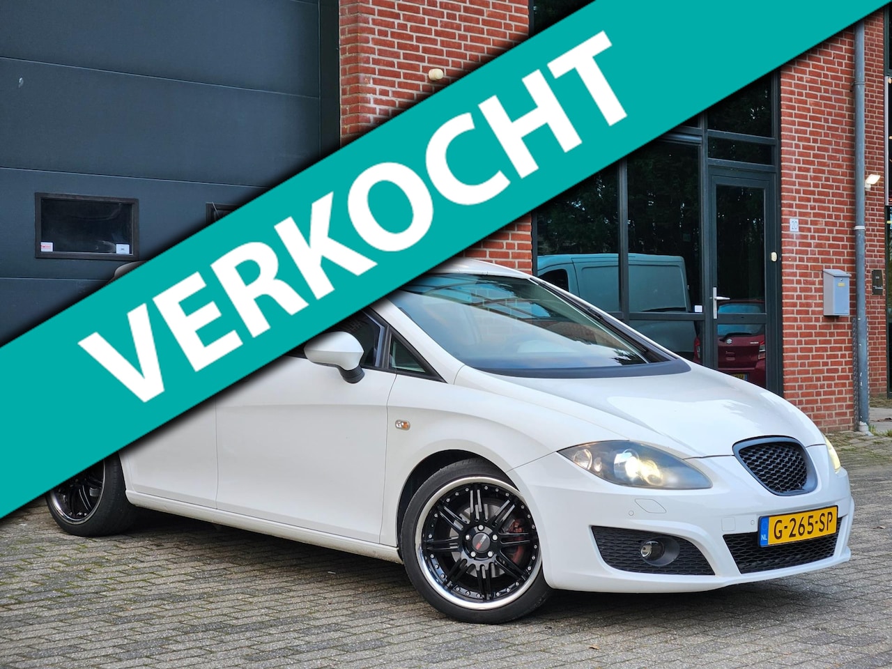 Seat Leon - 1.8 TFSI Style 1e Eignr|Automaat|Xenon|Navi|Lmv|Nap|Boekjes - AutoWereld.nl