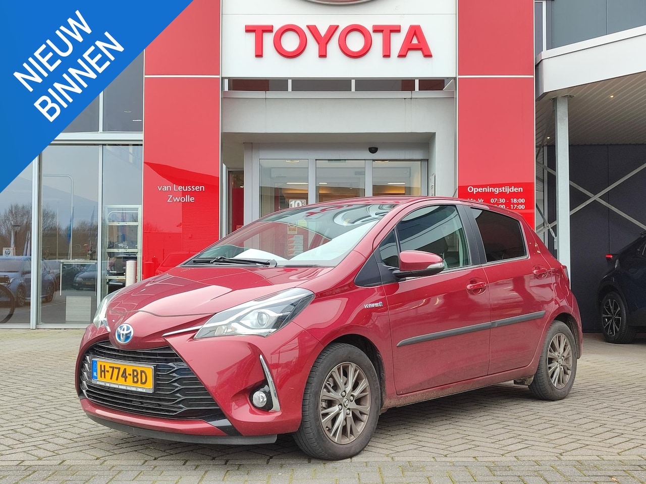 Toyota Yaris - 1.5 Hybrid Dynamic TREKHAAK 4S-BANDEN APPLE/ANDROID KEYLESS CLIMA CAMERA BLUETOOTH NL-AUTO - AutoWereld.nl